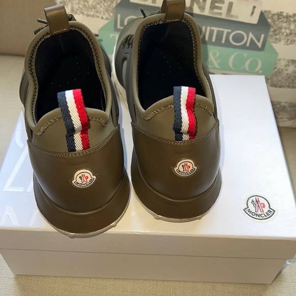 Moncler  -Size US 10 - Picture 9 of 14